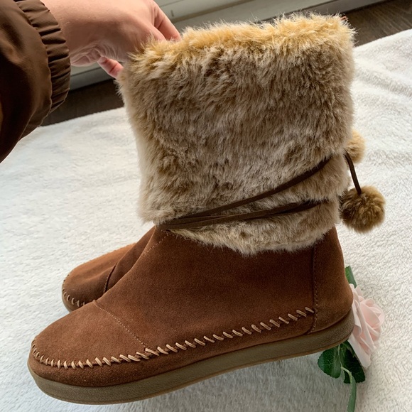 Toms Suede and Faux Fur Moccasin Pom Pom Boots - Picture 3 of 15